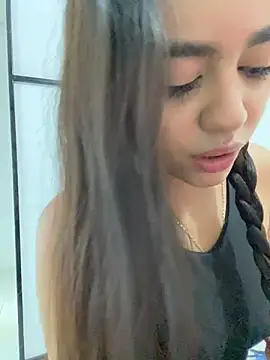 Snapshot of CORAL-524 chatting on June 2026 10:42:02 PM CORAL-524 online show from June 2026 10:42:02 PM