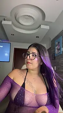 Snapshot of Tulivette_ chatting on June 2026 05:07:02 AM Tulivette online show from June 2026 05:07:02 AM