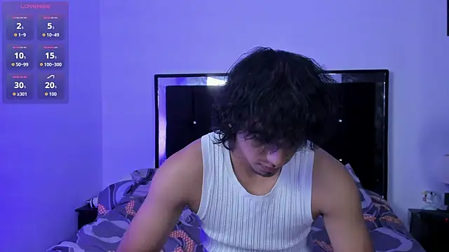Snapshot of Shy_Mateo chatting on June 2026 10:32:02 PM Shy Mateo online show from June 2026 10:32:02 PM
