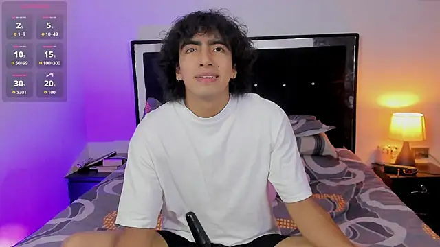 Snapshot of Shy_Mateo chatting on June 2026 09:09:01 PM Shy Mateo online show from June 2026 09:09:01 PM