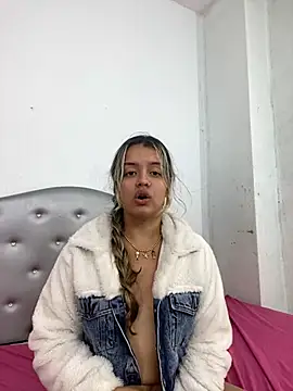 azulskyer online show from June 2026 02:53:01 AM