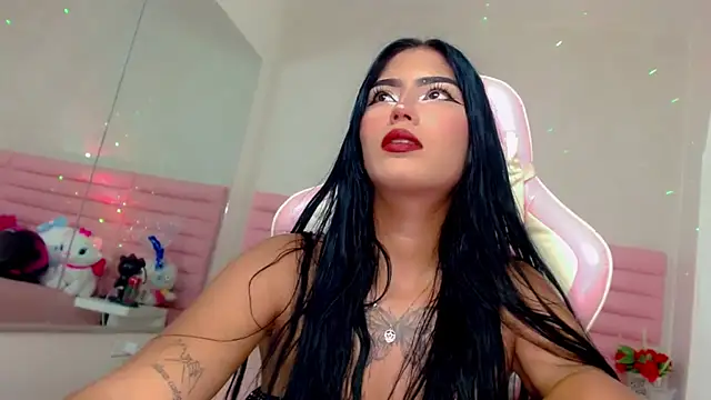 Snapshot of katiuska_lovely chatting on July 2026 04:23:01 AM katiuska lovely online show from July 2026 04:23:01 AM