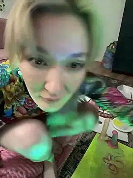 Snapshot of UmaBlossom chatting on June 2026 06:02:01 AM UmaBlossom online show from June 2026 06:02:01 AM