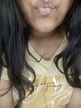 MissRiyaLive online show from July 2026 05:45:02 PM