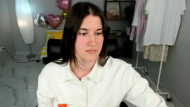 Elizabeth Kim online show from June 2026 01:22:02 PM