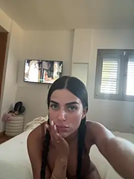 Snapshot of miaabelluccii chatting on July 2026 05:20:01 PM miaabelluccii online show from July 2026 05:20:01 PM