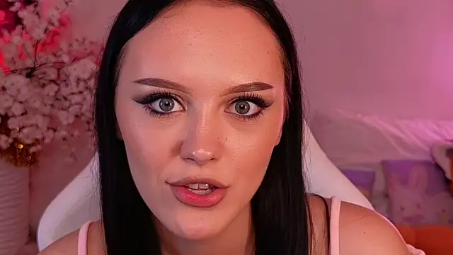 Snapshot of Cassadyy chatting on June 2026 05:12:01 AM Cassadyy online show from June 2026 05:12:01 AM