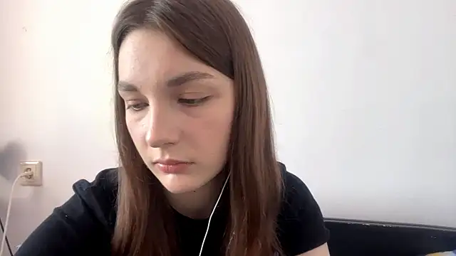 JuleCawood online show from May 2026 04:02:02 PM