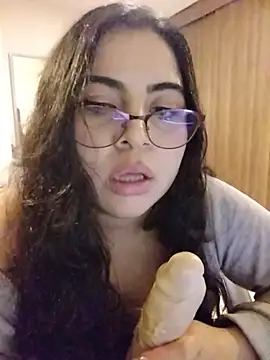 Snapshot of Roxxy_Sade chatting on July 2026 03:23:01 AM Roxxy Sade online show from July 2026 03:23:01 AM