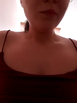 Snapshot of Aniolekl chatting on June 2026 12:43:02 PM Aniolekl online show from June 2026 12:43:02 PM