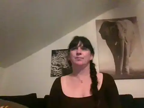 Snapshot of sexujuly88 chatting on October 2025 09:25:02 PM sexujuly88 online show from October 2025 09:25:02 PM