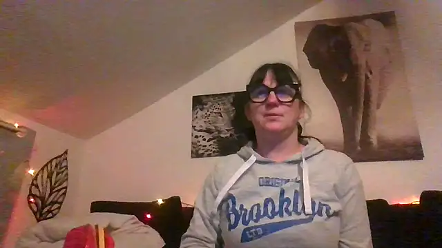 sexujuly88 online show from December 2025 10:04:01 PM