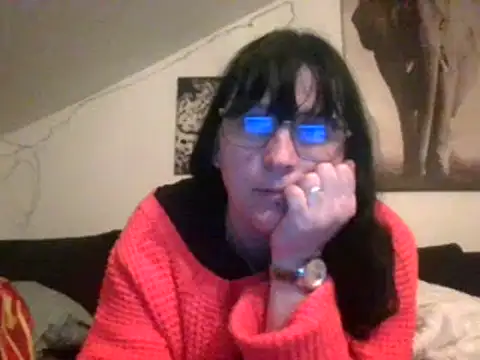 Snapshot of sexujuly88 chatting on February 2025 10:41:01 PM sexujuly88 online show from February 2025 10:41:01 PM