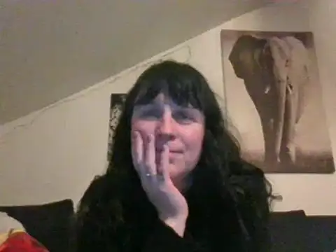 Snapshot of sexujuly88 chatting on February 2025 09:37:02 PM sexujuly88 online show from February 2025 09:37:02 PM