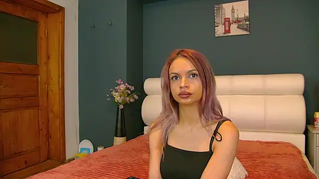 Snapshot of Tiny_Tease chatting on June 2026 08:08:02 PM Tiny Tease online show from June 2026 08:08:02 PM