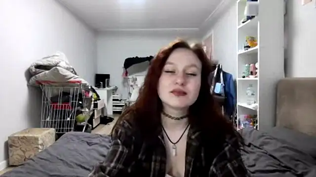 Snapshot of LoiseLovetto chatting on June 2026 07:30:02 PM LoiseLovetto online show from June 2026 07:30:02 PM