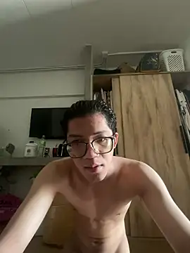 yinsunny314 online show from June 2026 03:06:02 AM