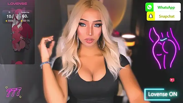 Snapshot of Attractive_Goddess_Isla chatting on June 2026 05:10:02 PM Attractive Goddess Isla online show from June 2026 05:10:02 PM