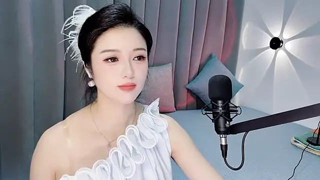 Momo-Wow online show from June 2026 06:13:01 AM