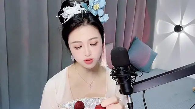 Momo-Wow online show from June 2026 06:35:02 AM