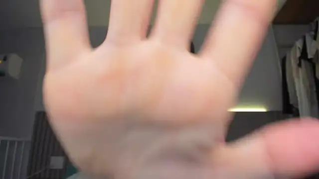 SofiClimbing online show from April 2026 02:06:01 AM