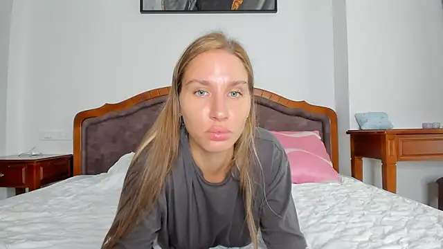 SofiClimbing online show from November 2025 06:39:01 AM