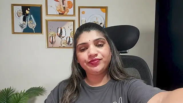 Snapshot of Hottiehaniya7245 chatting on June 2026 07:08:02 AM Hottiehaniya7245 online show from June 2026 07:08:02 AM