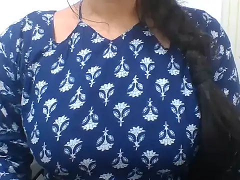 Snapshot of White_Sparrow1 chatting on June 2026 08:47:01 AM White Sparrow1 online show from June 2026 08:47:01 AM