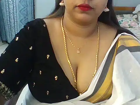 Snapshot of Tamil_hot_Meenu chatting on June 2026 06:11:01 AM Tamil hot Meenu online show from June 2026 06:11:01 AM