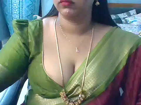 Snapshot of Tamil_hot_Meenu chatting on July 2026 03:26:01 PM Tamil hot Meenu online show from July 2026 03:26:01 PM