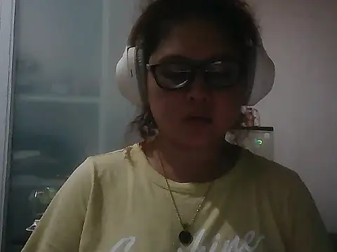 bitchychubby online show from July 2026 02:51:01 PM