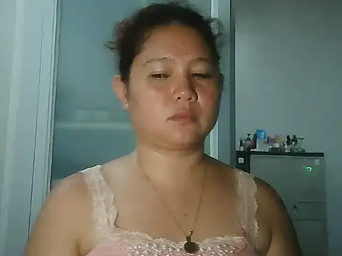 bitchychubby online show from July 2026 01:30:01 PM