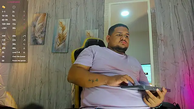 Snapshot of enzzox chatting on June 2026 08:18:01 PM enzzox online show from June 2026 08:18:01 PM