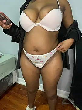 Snapshot of Thickmisspearl23 chatting on July 2026 08:00:01 PM Thickmisspearl23 online show from July 2026 08:00:01 PM