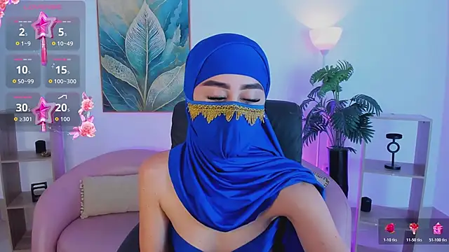 Snapshot of Alina_Malak chatting on June 2026 04:35:01 PM Alina Malak online show from June 2026 04:35:01 PM