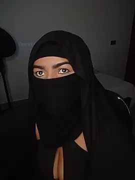 Snapshot of nayla_mohammed_ chatting on June 2026 10:20:02 PM nayla mohammed online show from June 2026 10:20:02 PM