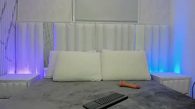 Snapshot of kyle_lovee chatting on July 2026 11:28:02 AM kyle lovee online show from July 2026 11:28:02 AM