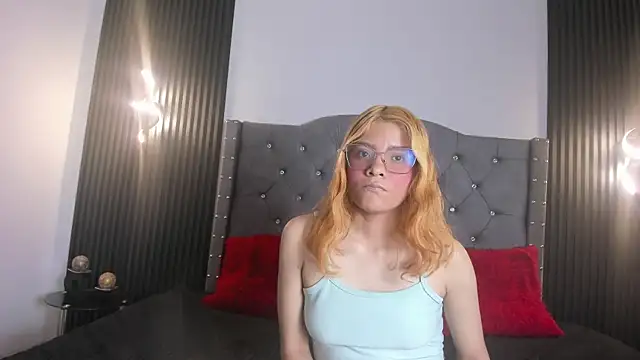 Sol Moreno online show from June 2026 07:36:01 PM