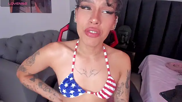 Snapshot of ISABELLAXDOLL chatting on July 2026 05:52:01 PM ISABELLAXDOLL online show from July 2026 05:52:01 PM
