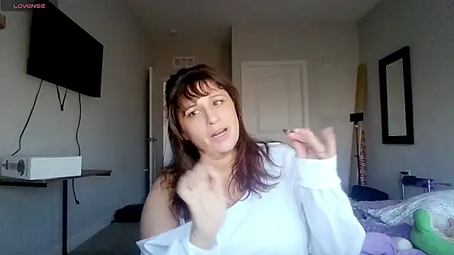 Snapshot of maddiliz chatting on January 2026 05:17:01 PM maddiliz online show from January 2026 05:17:01 PM