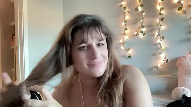 maddiliz online show from November 2025 09:57:02 PM