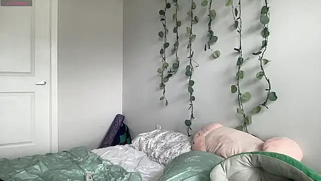 maddiliz online show from December 2025 07:04:01 PM