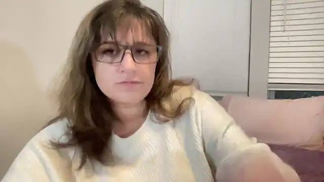 Snapshot of maddiliz chatting on December 2025 08:05:01 AM maddiliz online show from December 2025 08:05:01 AM