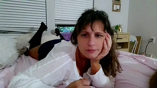 Snapshot of maddiliz chatting on January 2026 05:36:02 AM maddiliz online show from January 2026 05:36:02 AM