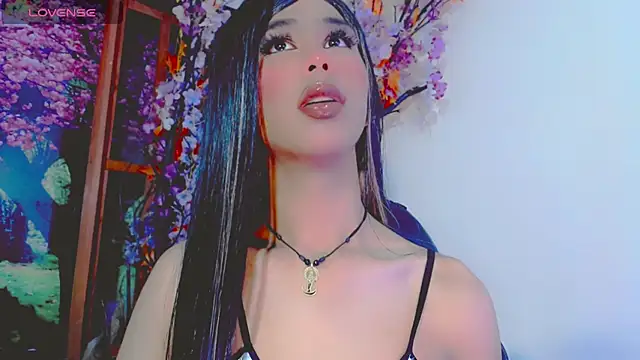 Snapshot of Honey_Balenciaga chatting on June 2026 09:20:02 PM Honey Balenciaga online show from June 2026 09:20:02 PM