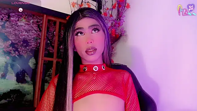 Snapshot of Honey_Balenciaga chatting on June 2026 07:04:01 PM Honey Balenciaga online show from June 2026 07:04:01 PM
