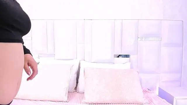Snapshot of brittany_muse chatting on June 2026 12:44:02 PM brittany muse online show from June 2026 12:44:02 PM