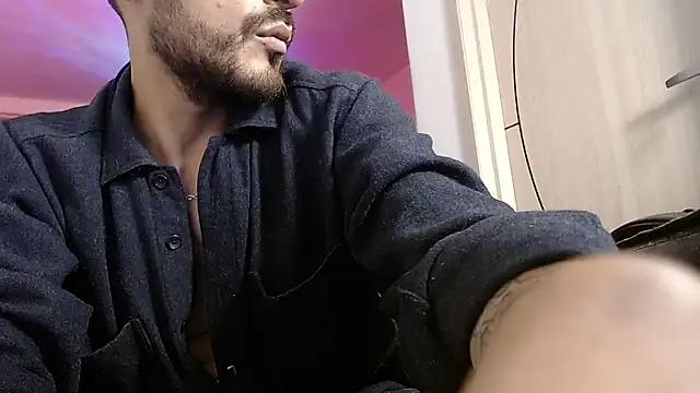 Snapshot of MalekXarxxx chatting on June 2026 04:40:01 AM MalekXarxxx online show from June 2026 04:40:01 AM
