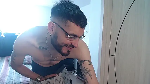 Snapshot of MalekXarxxx chatting on June 2026 06:41:01 PM MalekXarxxx online show from June 2026 06:41:01 PM