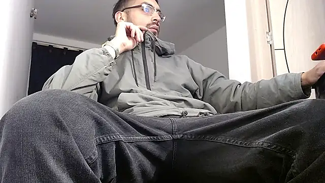 Snapshot of MalekXarxxx chatting on July 2026 04:46:01 AM MalekXarxxx online show from July 2026 04:46:01 AM